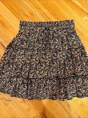 Black Floral Tiered Smocked-Waist Skirt